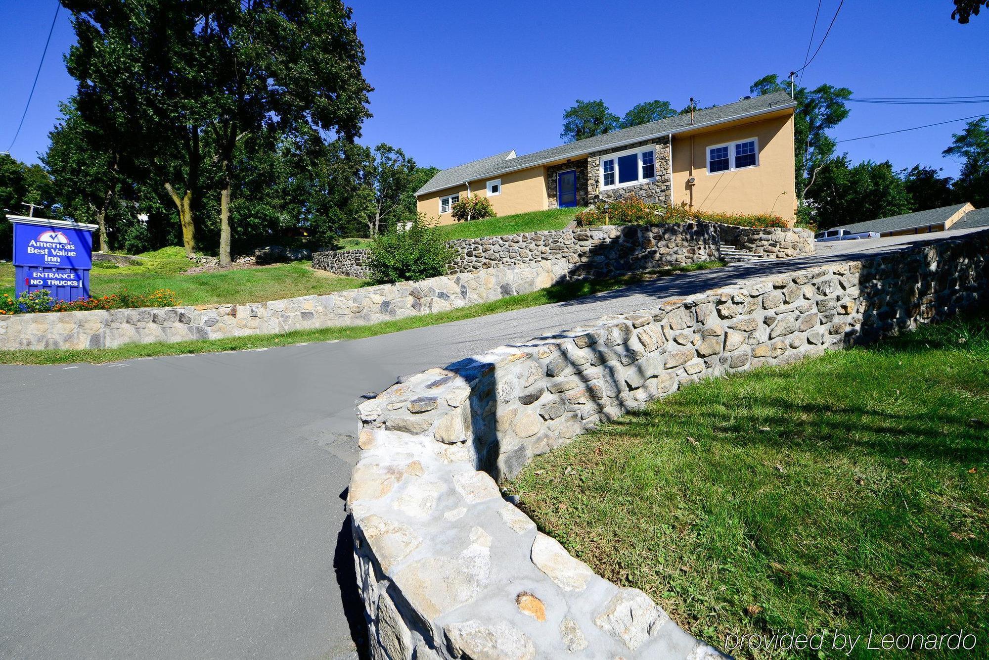 Golden Hill Inn-Danbury Exterior photo